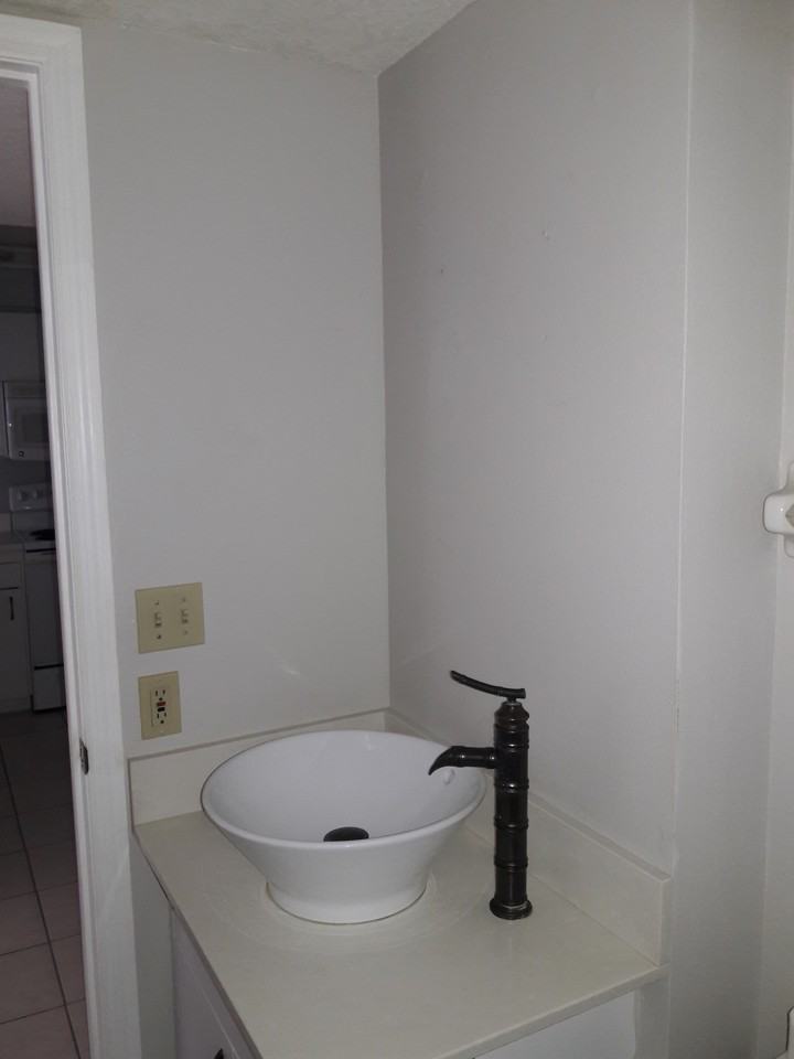 404 Bouchelle Dr #104 - Photo 4 of 21