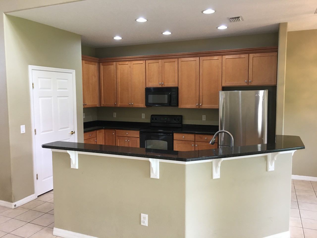 18047 Java Isle Dr - Photo 4 of 21