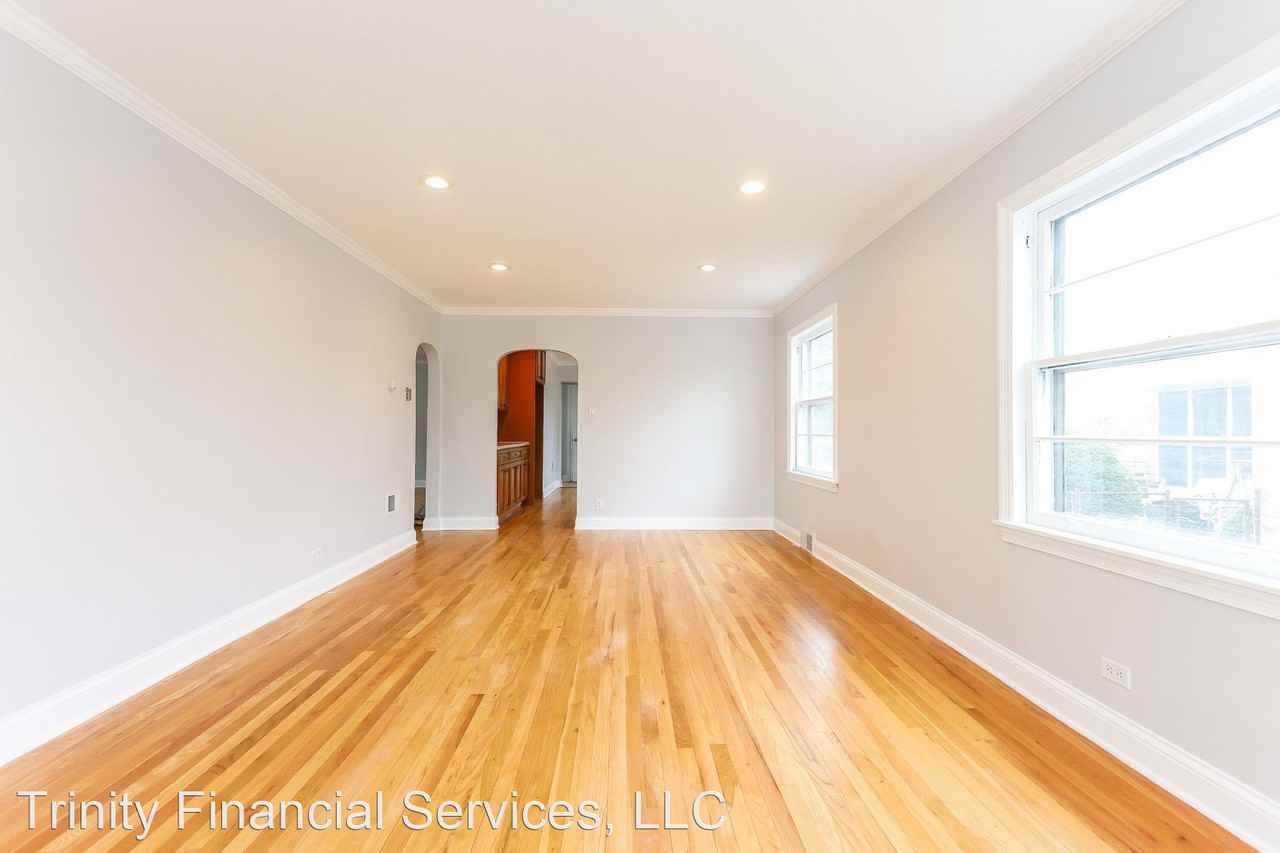 2627 Clarke St - Photo 2 of 15