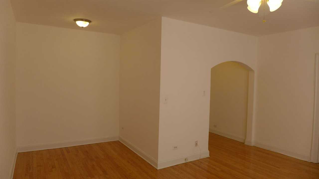 3955 N Lamon - Photo 6 of 17