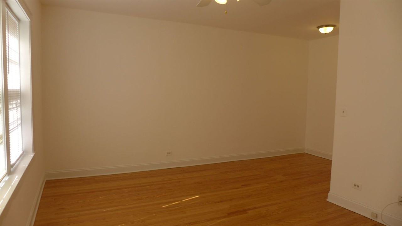 3955 N Lamon - Photo 7 of 17