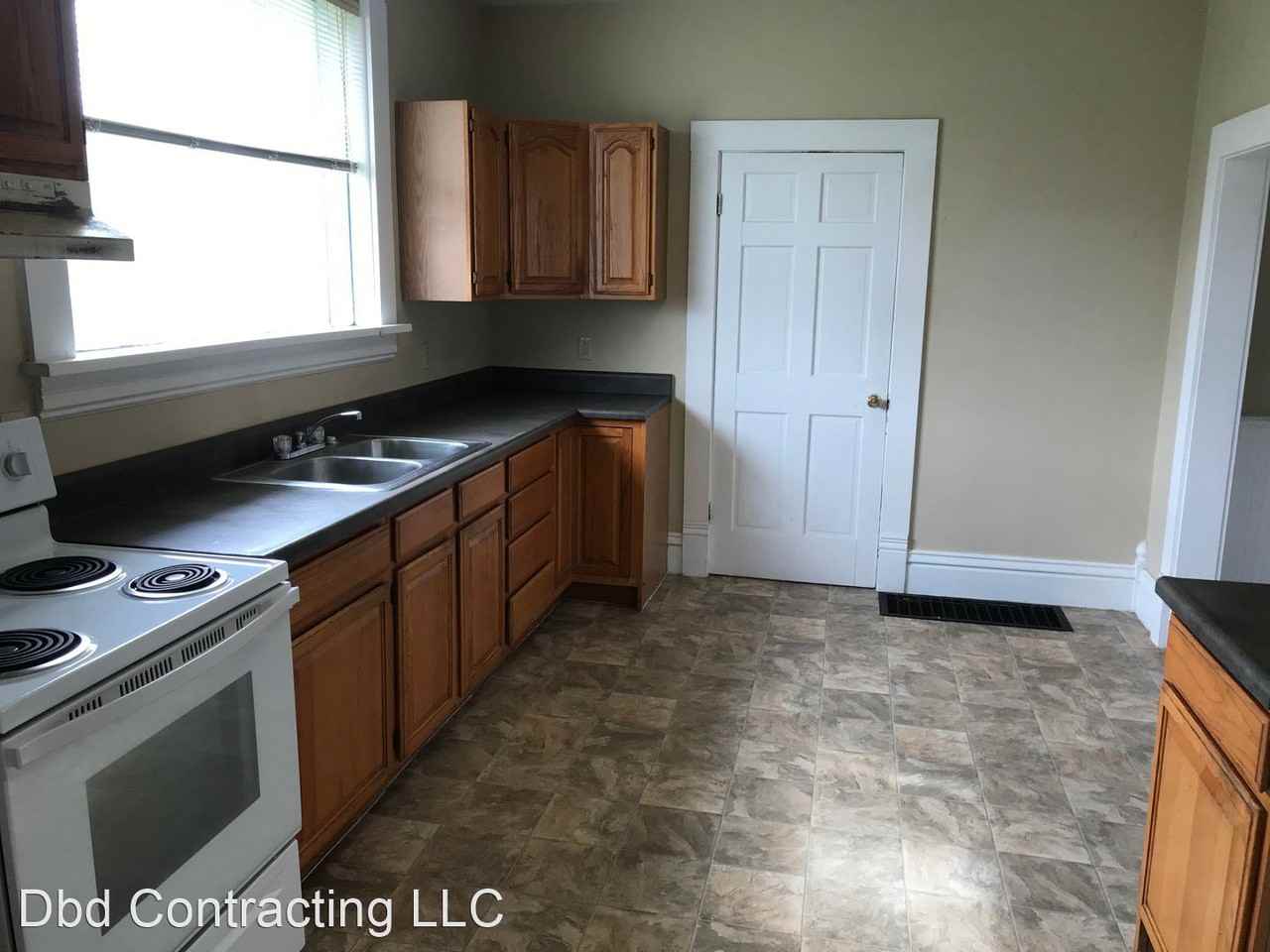 1422 Hurd St. - Photo 3 of 10