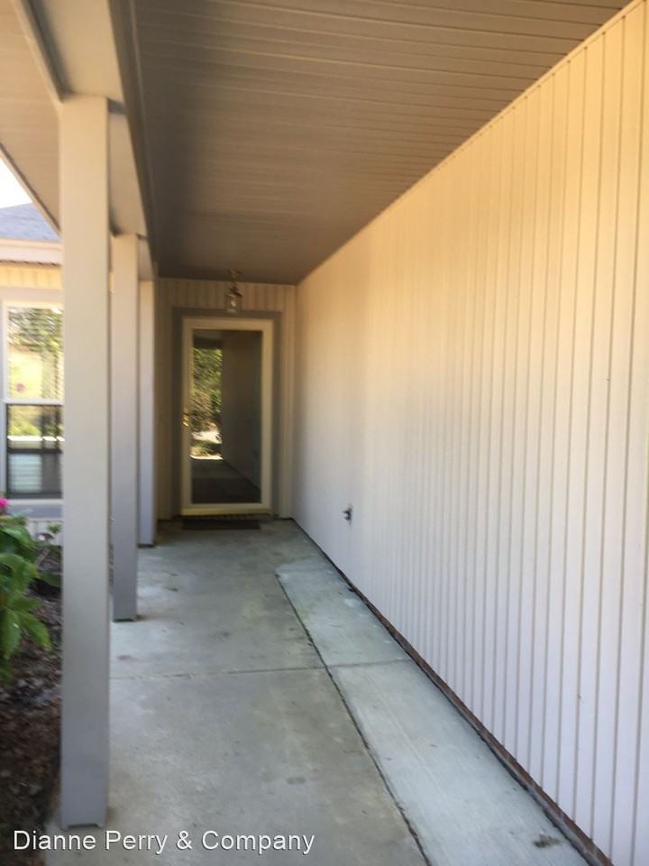 215 Spargo Place - Photo 2 of 19