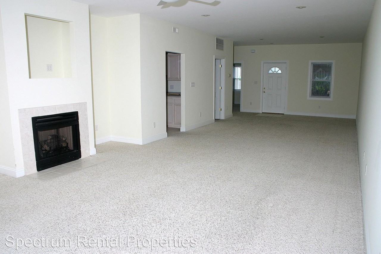 404 B Penny Lane - Photo 2 of 4