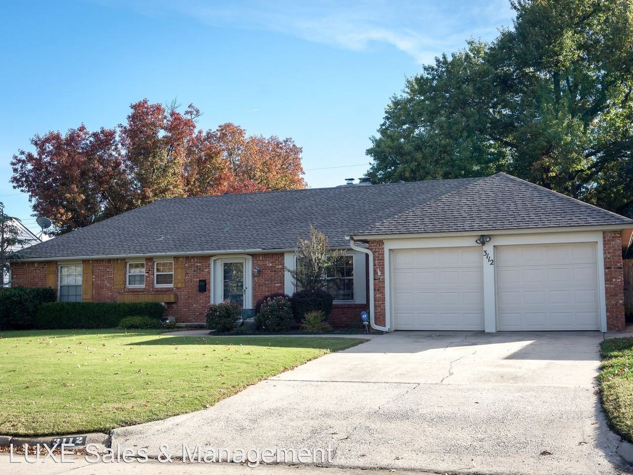 3112 Northwest 61st Place - Photo 2 of 35