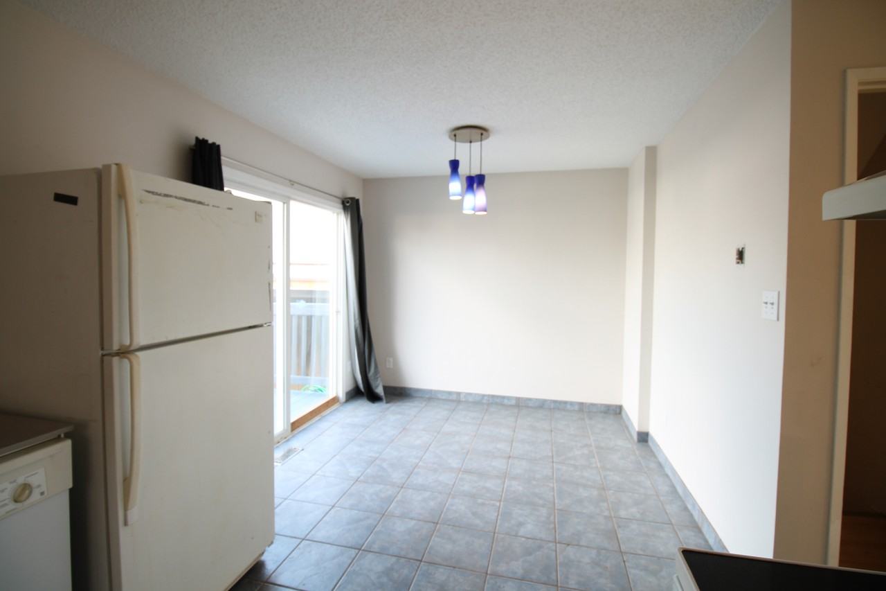 3704 41 Avenue Nw - Photo 2 of 14