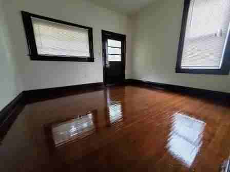 2100 Speed Ave - Photo 3 of 10