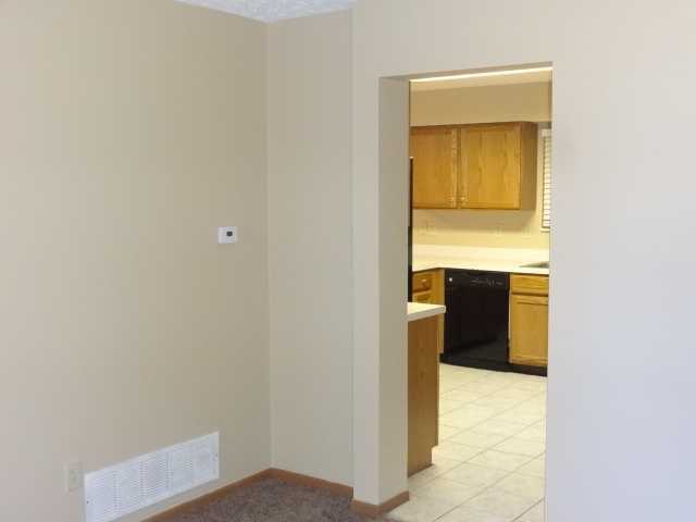 4285 Owl Ct - Photo 3 of 11