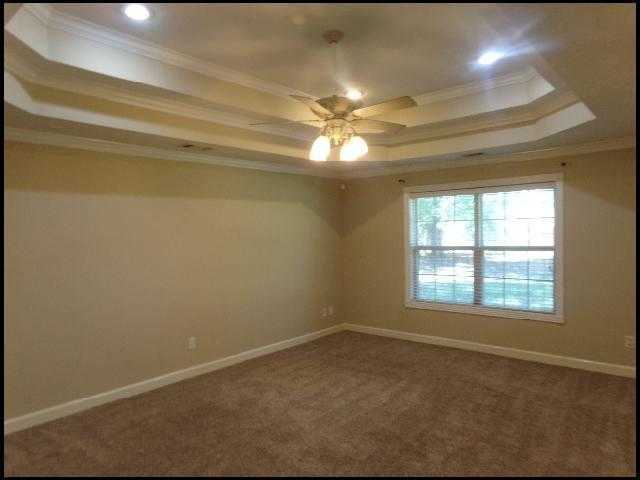 385 Alma Dr - Photo 3 of 9