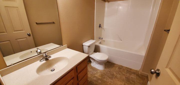 1455 Chanel Loop - Photo 2 of 6