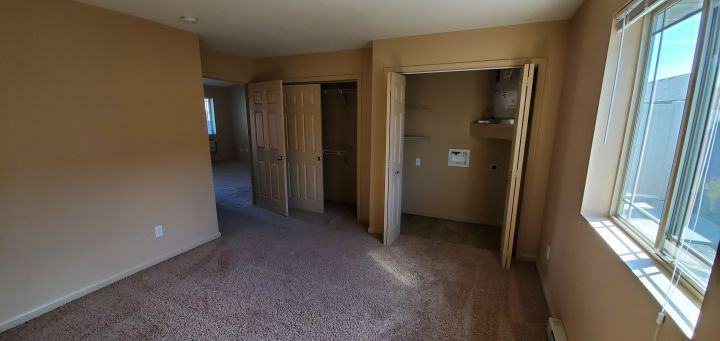 1455 Chanel Loop - Photo 3 of 6