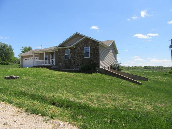 14160 Lancaster - Photo 3 of 50