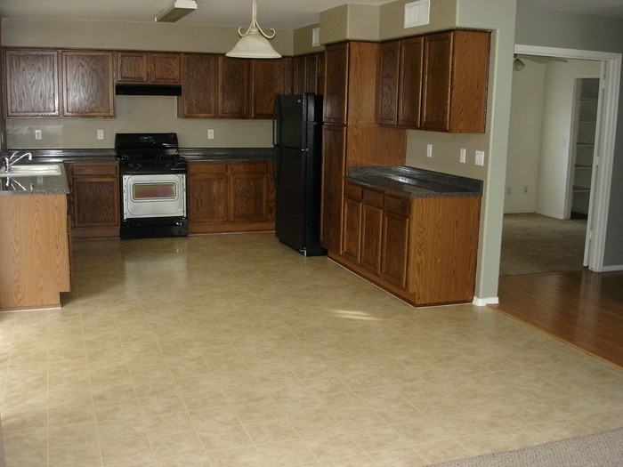 11030 West Rio Vista Lane - Photo 2 of 13