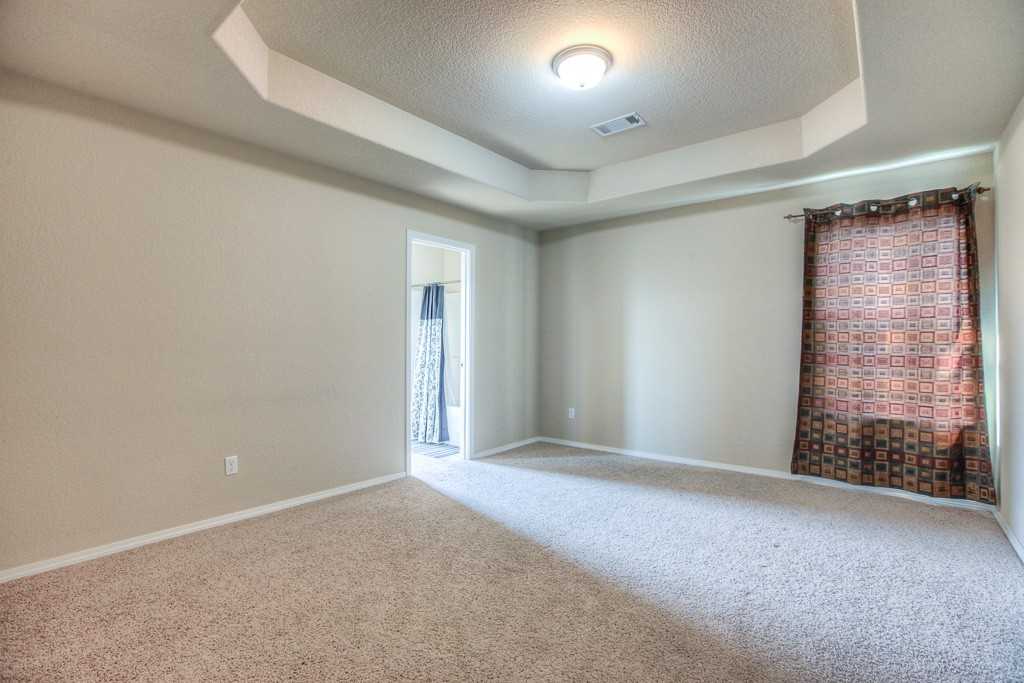 1384 S Holland Dr - Photo 2 of 21