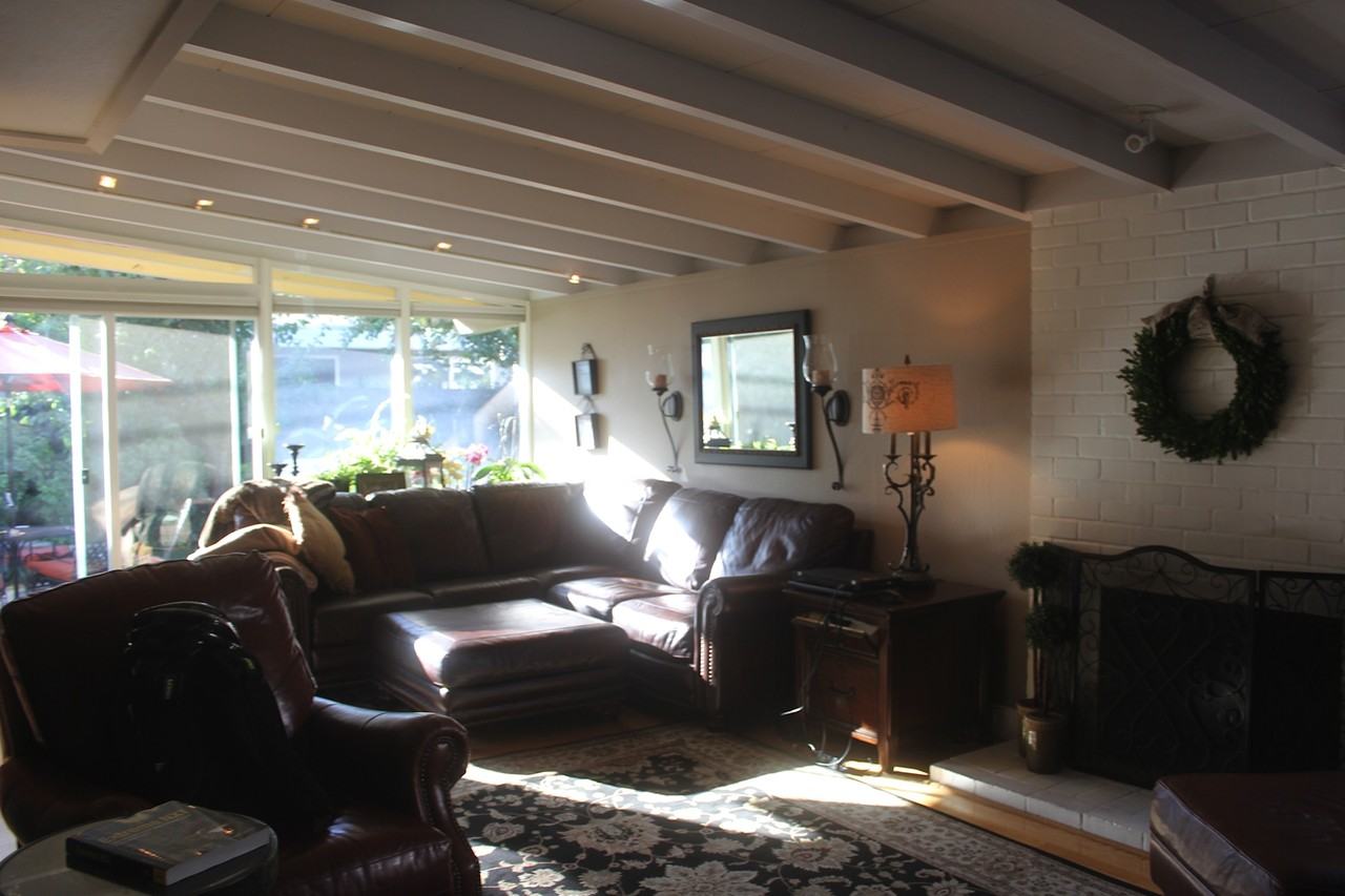 844 Driftwood Dr - Photo 3 of 21