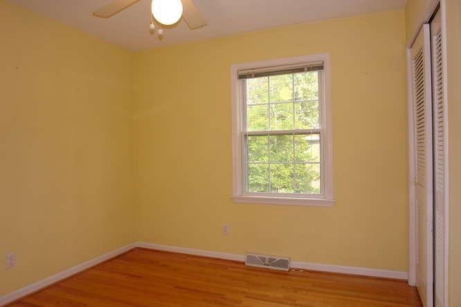 3445 Wedgewood Rd SW - Photo 3 of 33