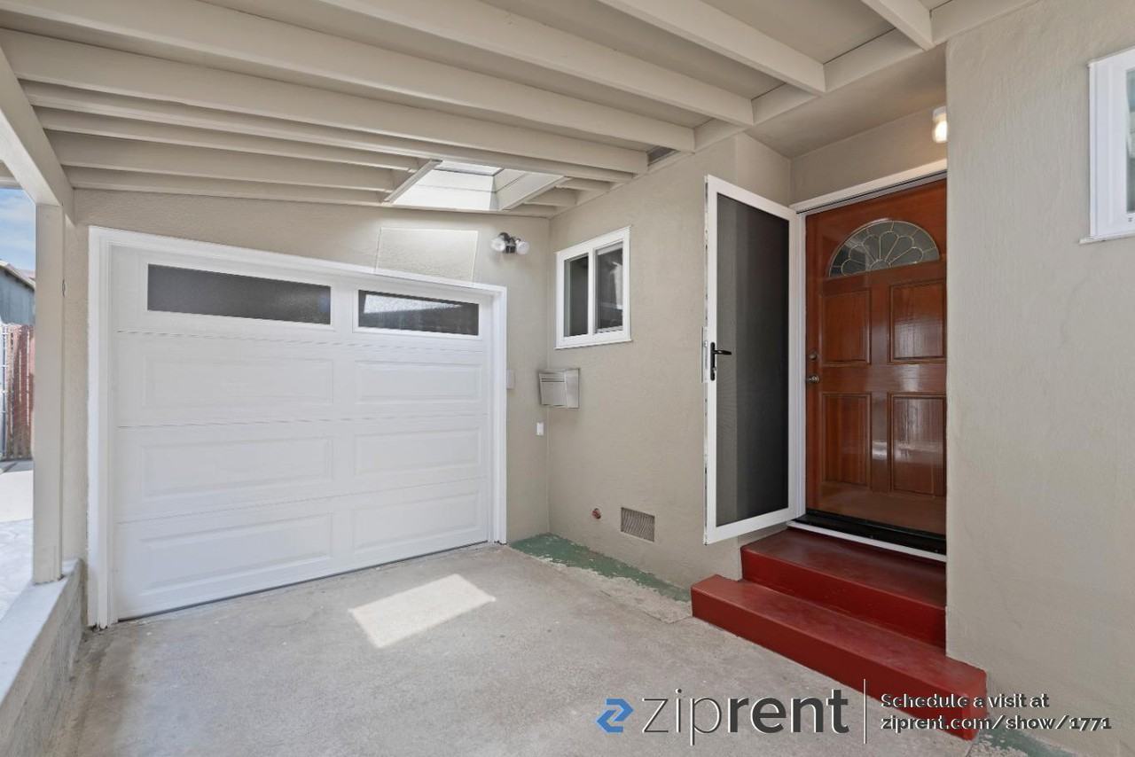 146 Pecks Ln - Photo 2 of 20