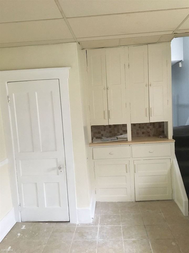 36 Brighton St - Photo 3 of 12