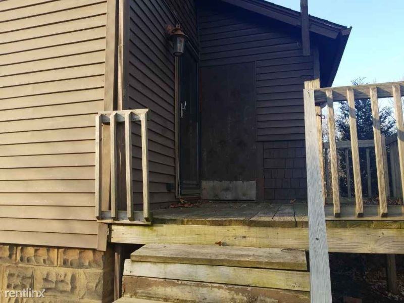 3621 Main St - Photo 3 of 9