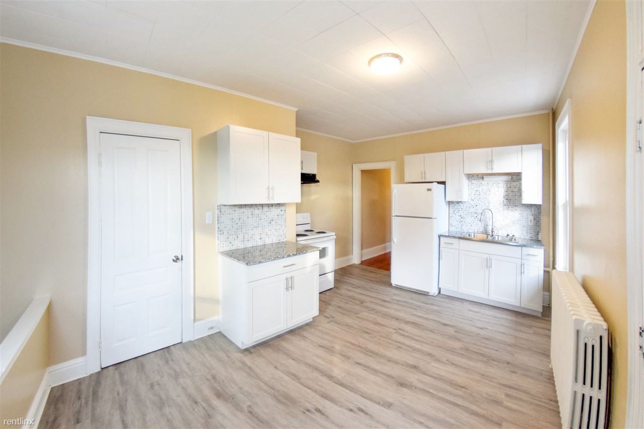 662 Pennsylvania Ave - Photo 2 of 9