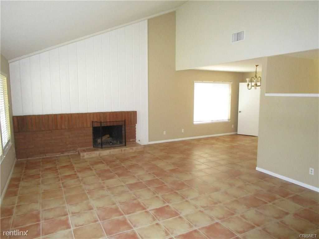 6055 Calmfield Ave - Photo 2 of 10