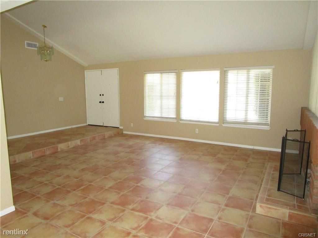 6055 Calmfield Ave - Photo 3 of 10