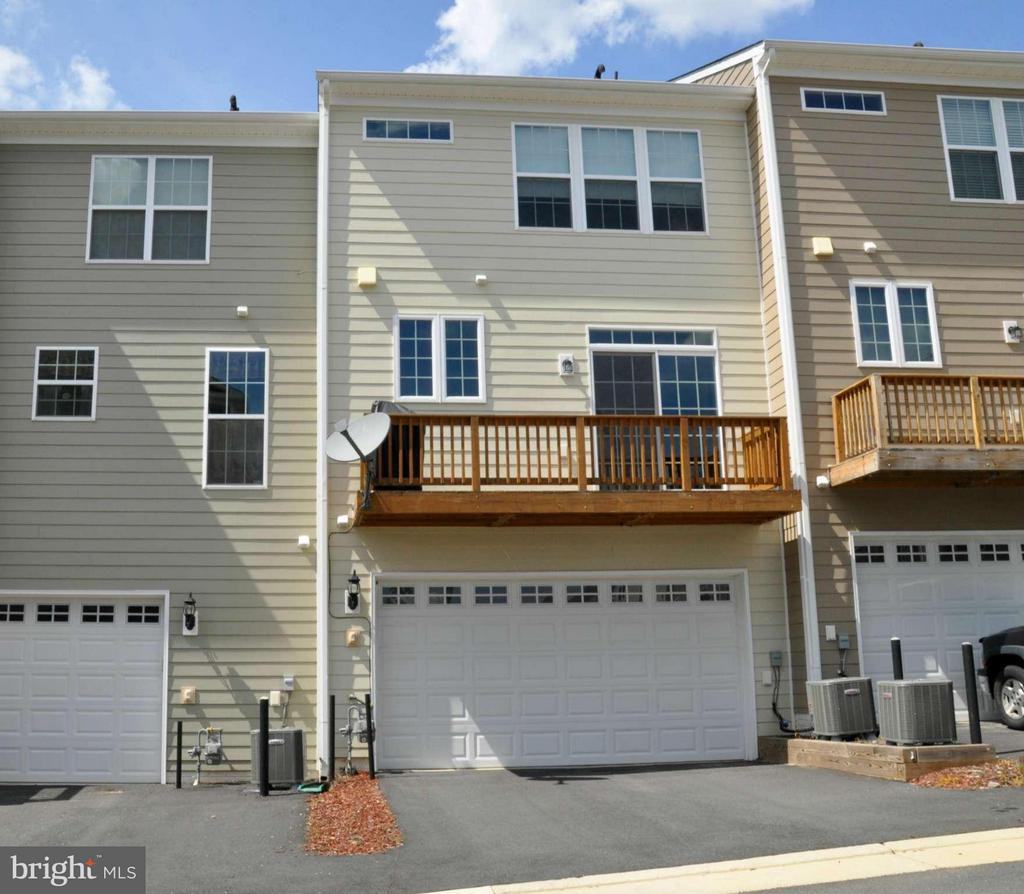 42707 Tunstall Terrace - Photo 2 of 22