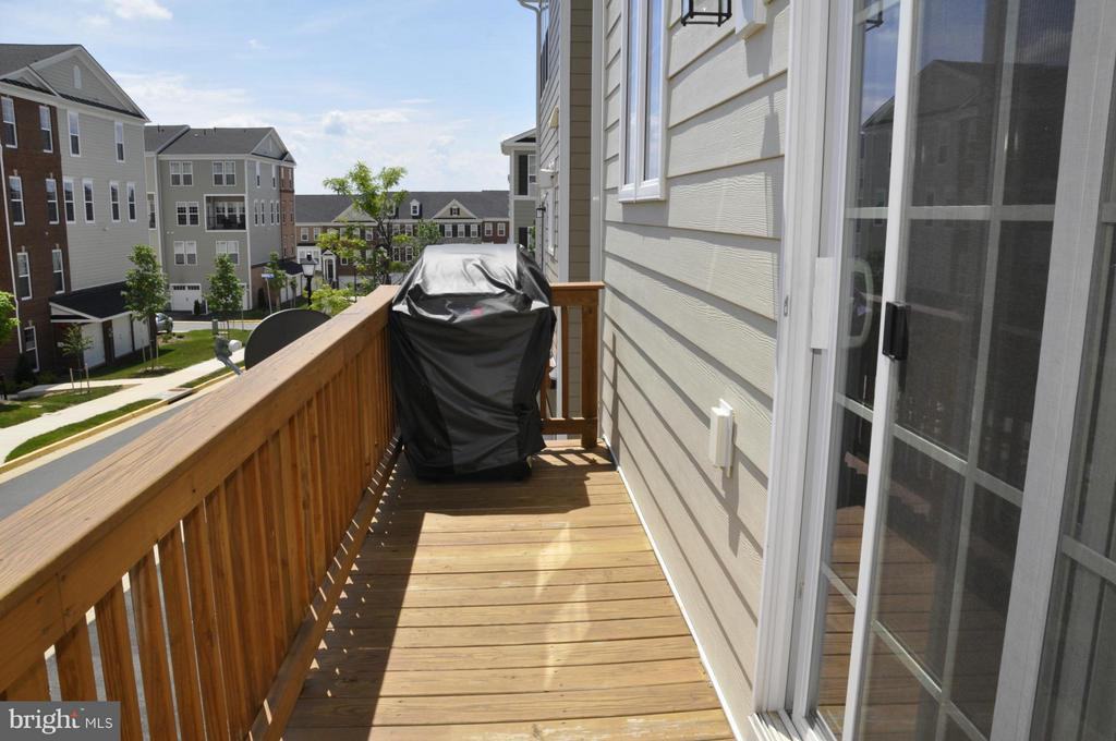 42707 Tunstall Terrace - Photo 3 of 22