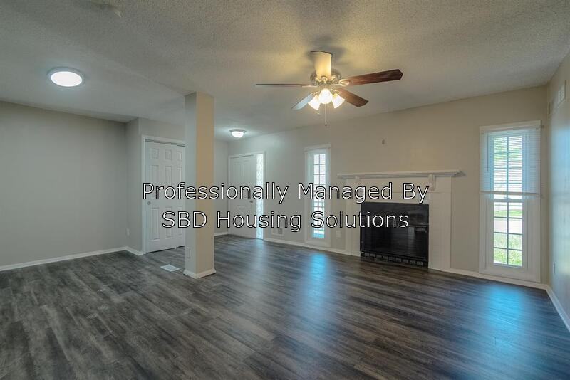 629 Ne 46th St - Photo 3 of 39