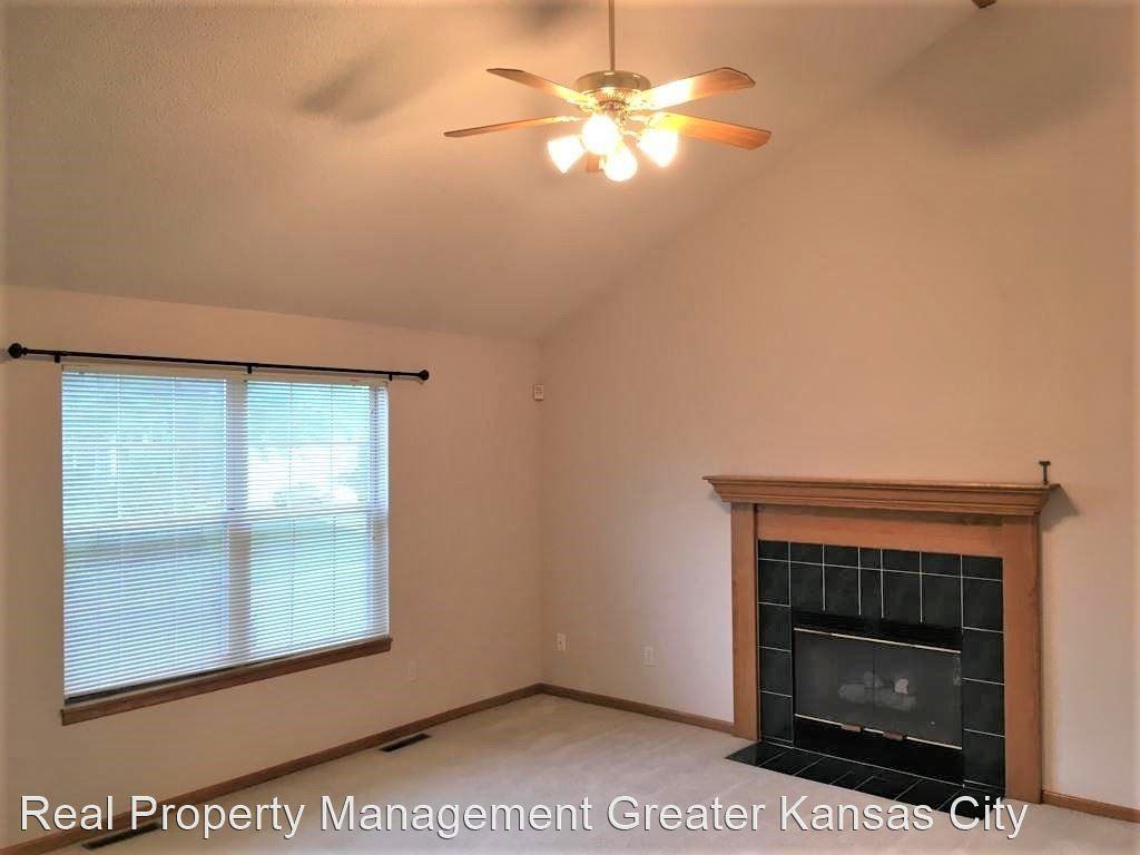 1912 Se 7th Street - Photo 2 of 23