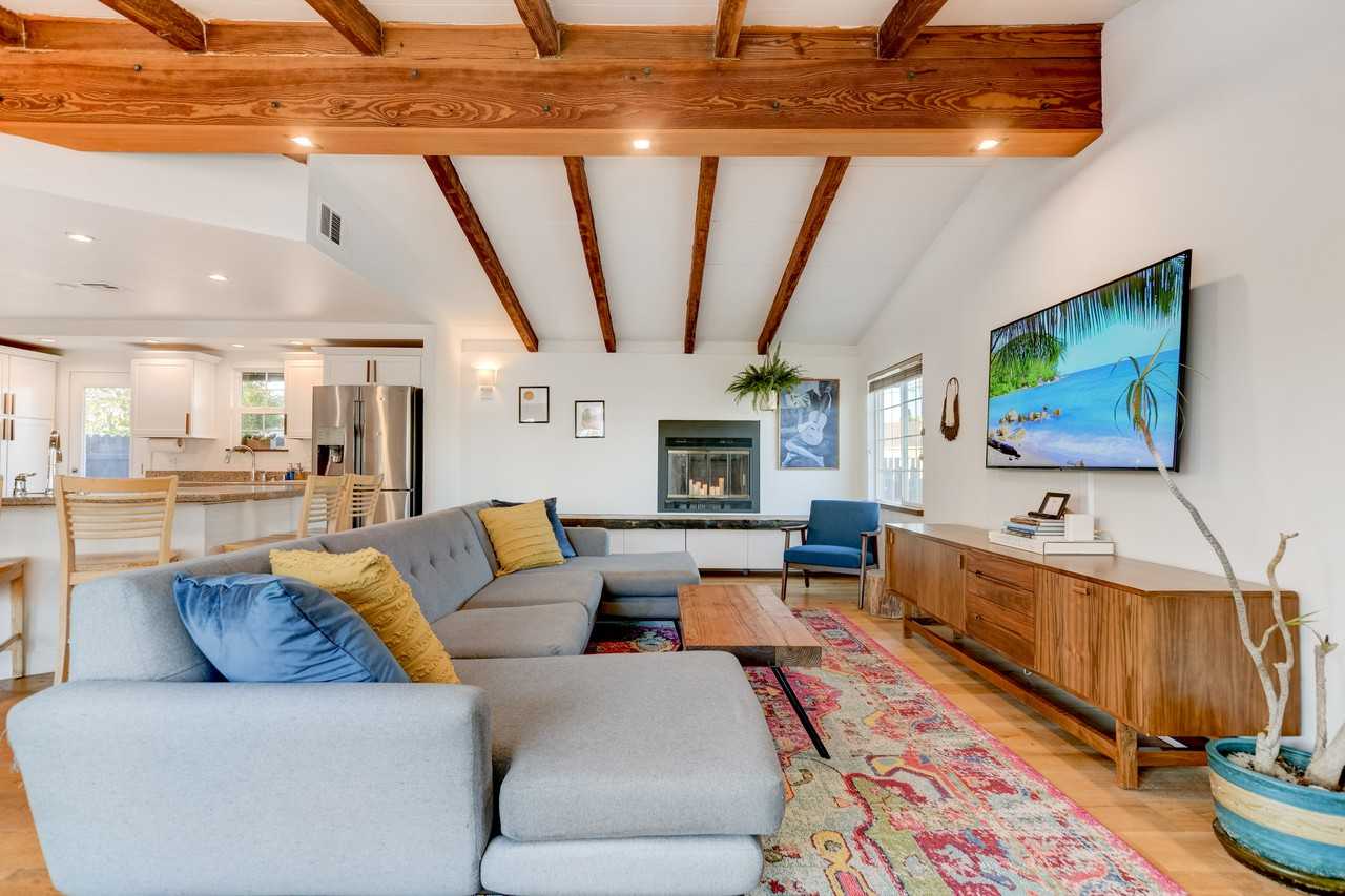 1804 Colonial Avenue - Photo 2 of 28