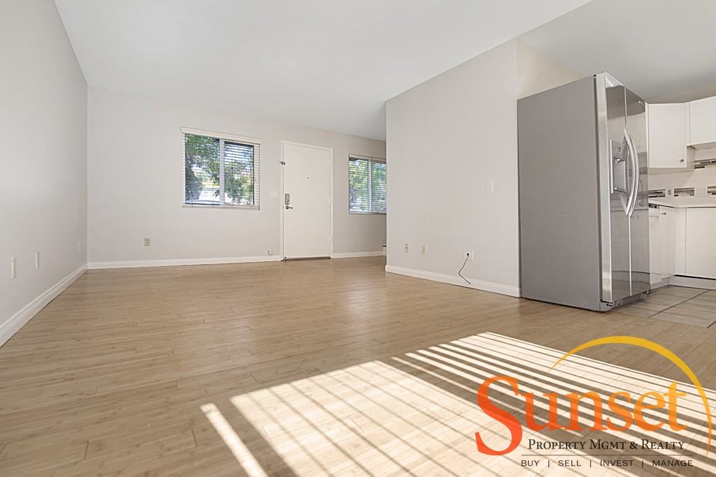 4722 Home Avenue - Photo 2 of 16