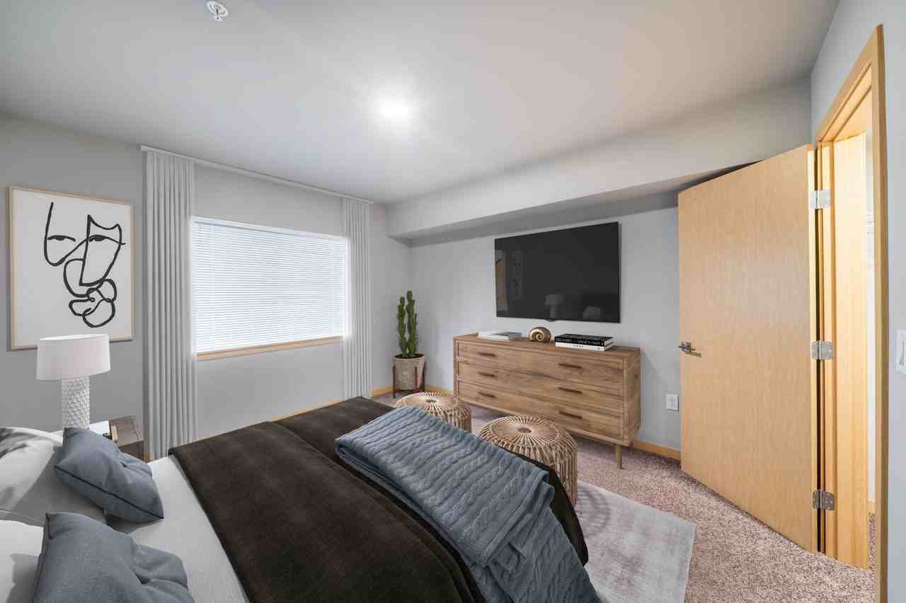 Rivers Edge - Photo 2 of 48