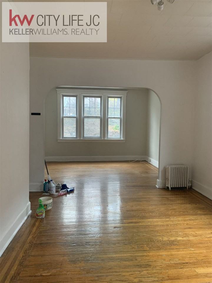 636 Boulevard East #2 - Photo 3 of 10