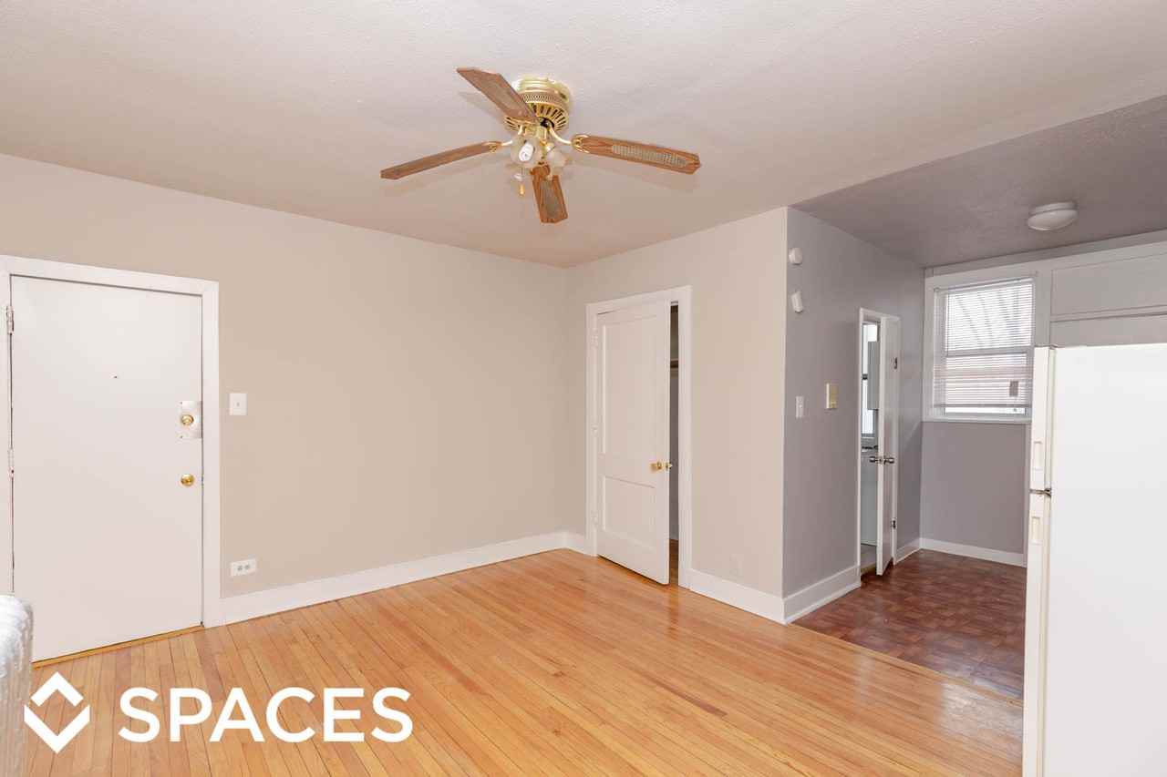 5662 North Ridge Avenue - Photo 3 of 30