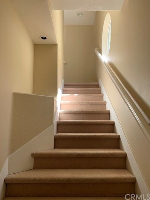 42 Anjou - Photo 2 of 18