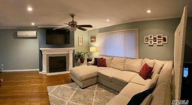 3676 Illona - Photo 3 of 25