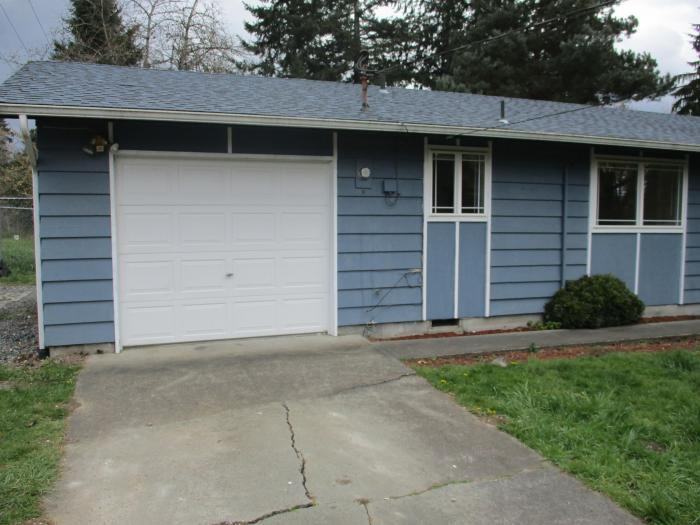 2025 99th Ave. Se - Photo 2 of 18