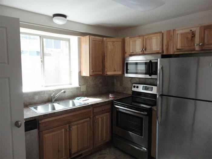 716 Maple Street - Photo 2 of 9