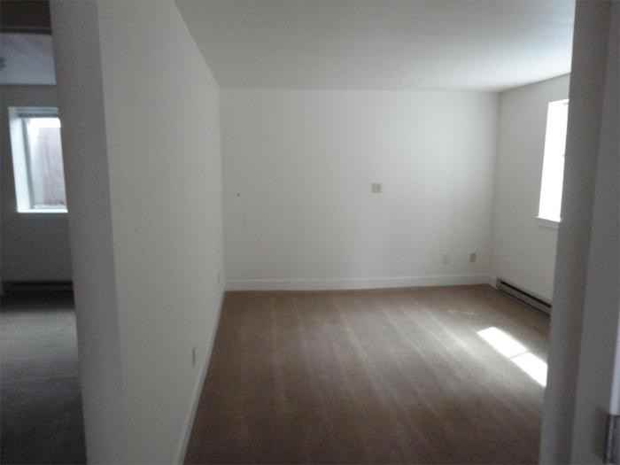 716 Maple Street - Photo 3 of 9