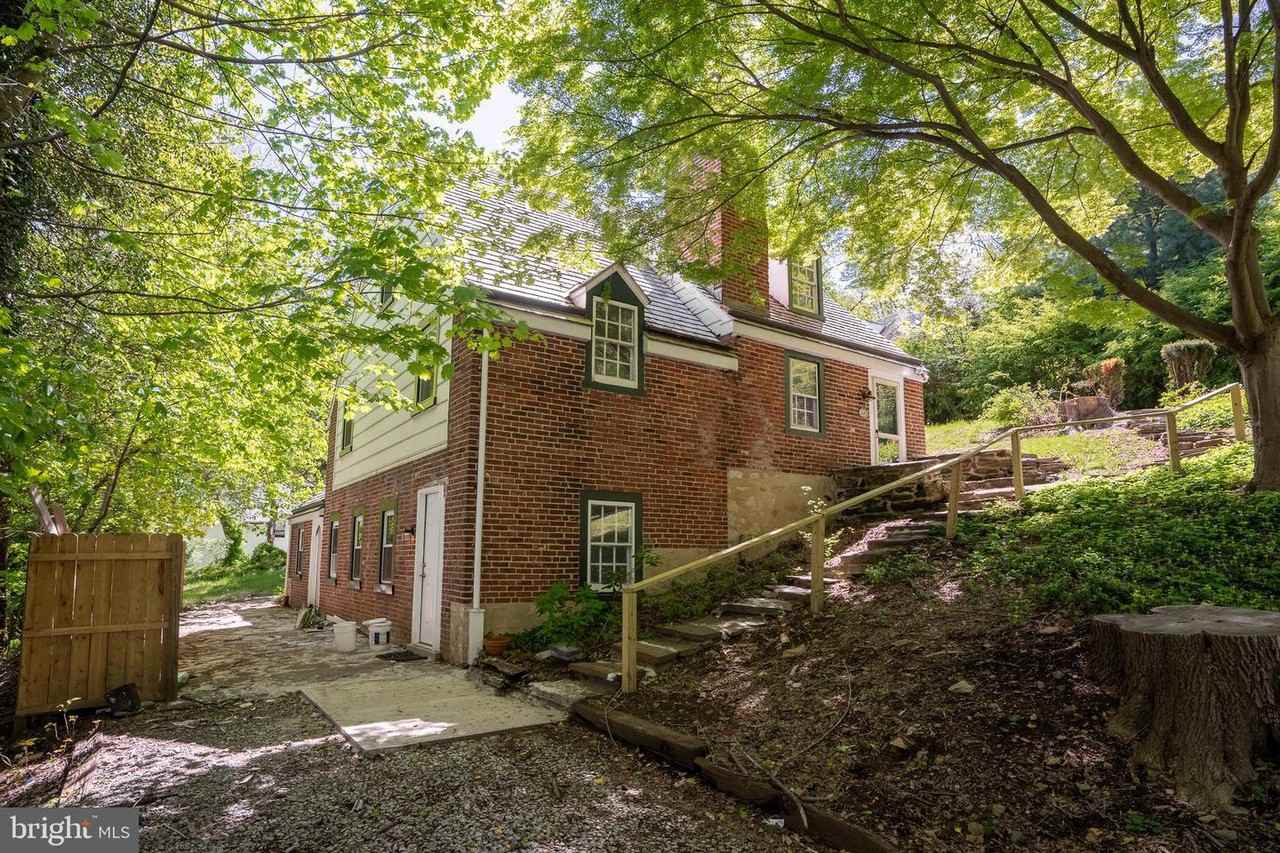 1249 Bryn Tyddyn Drive - Photo 3 of 31