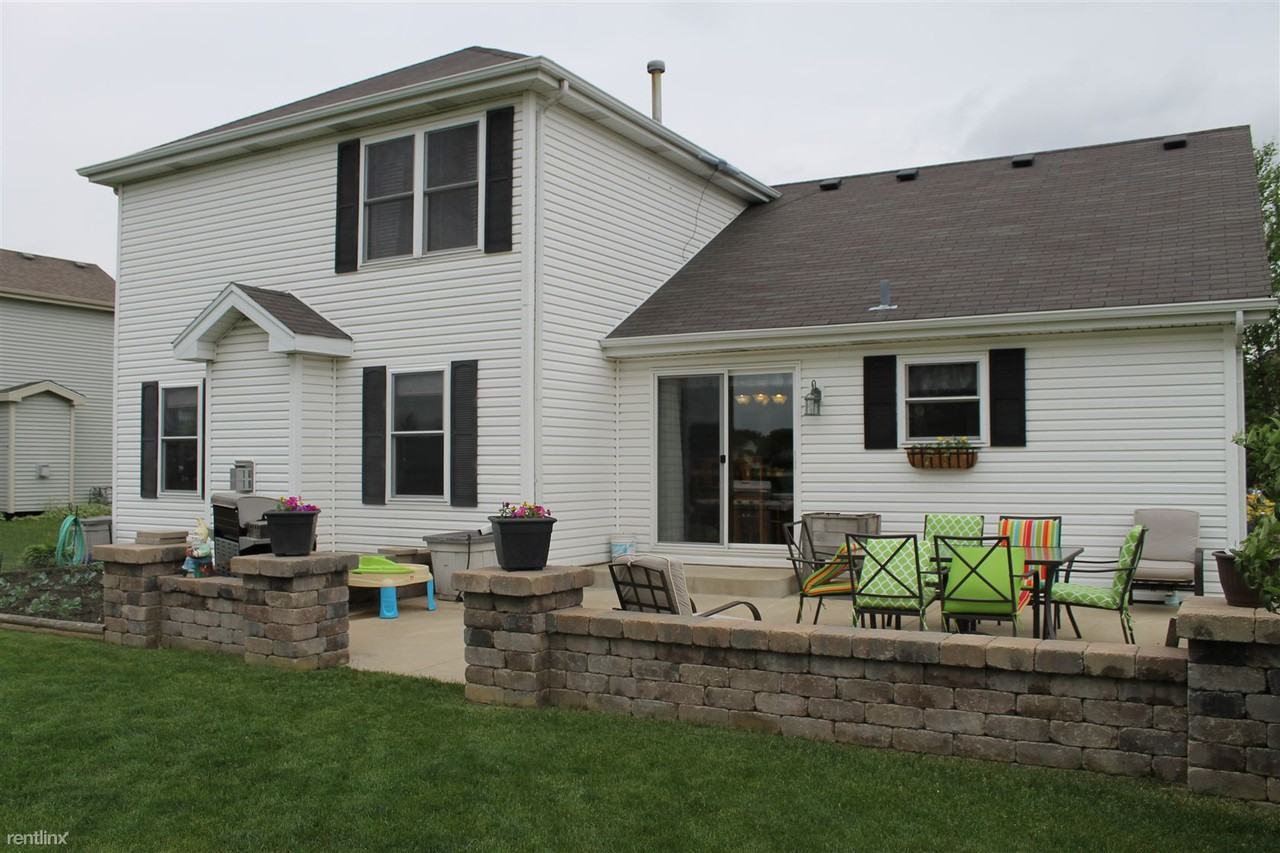 678 Sandburg Drive - Photo 2 of 16