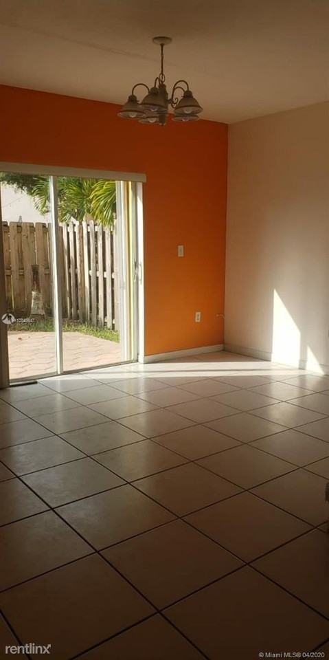 13372 Sw 143rd St - Photo 2 of 7