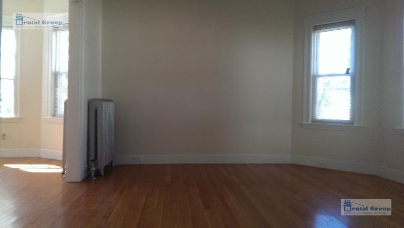 415 Washington St 1 - Photo 3 of 28