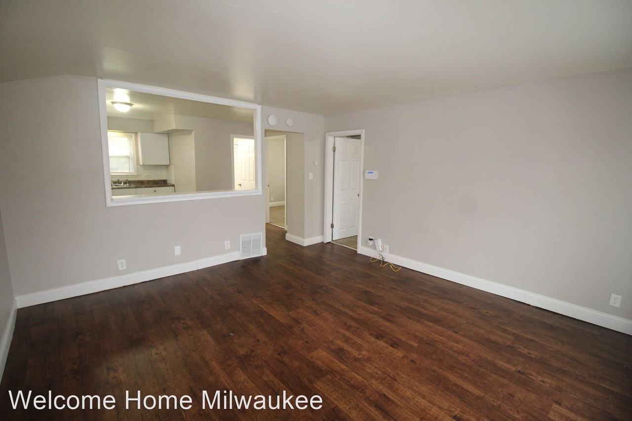 5031 N 54th St - Photo 2 of 26