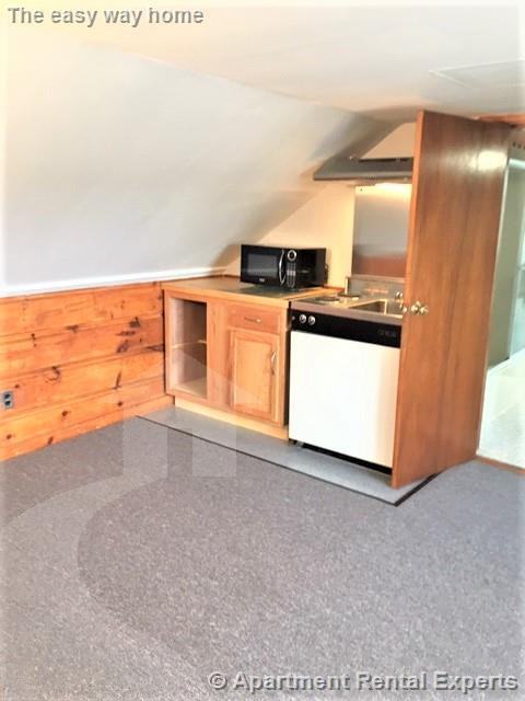 56 Warren St - Photo 3 of 7