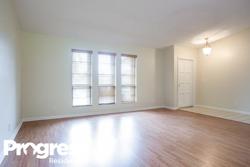 274 Ponce De Leon St - Photo 3 of 15