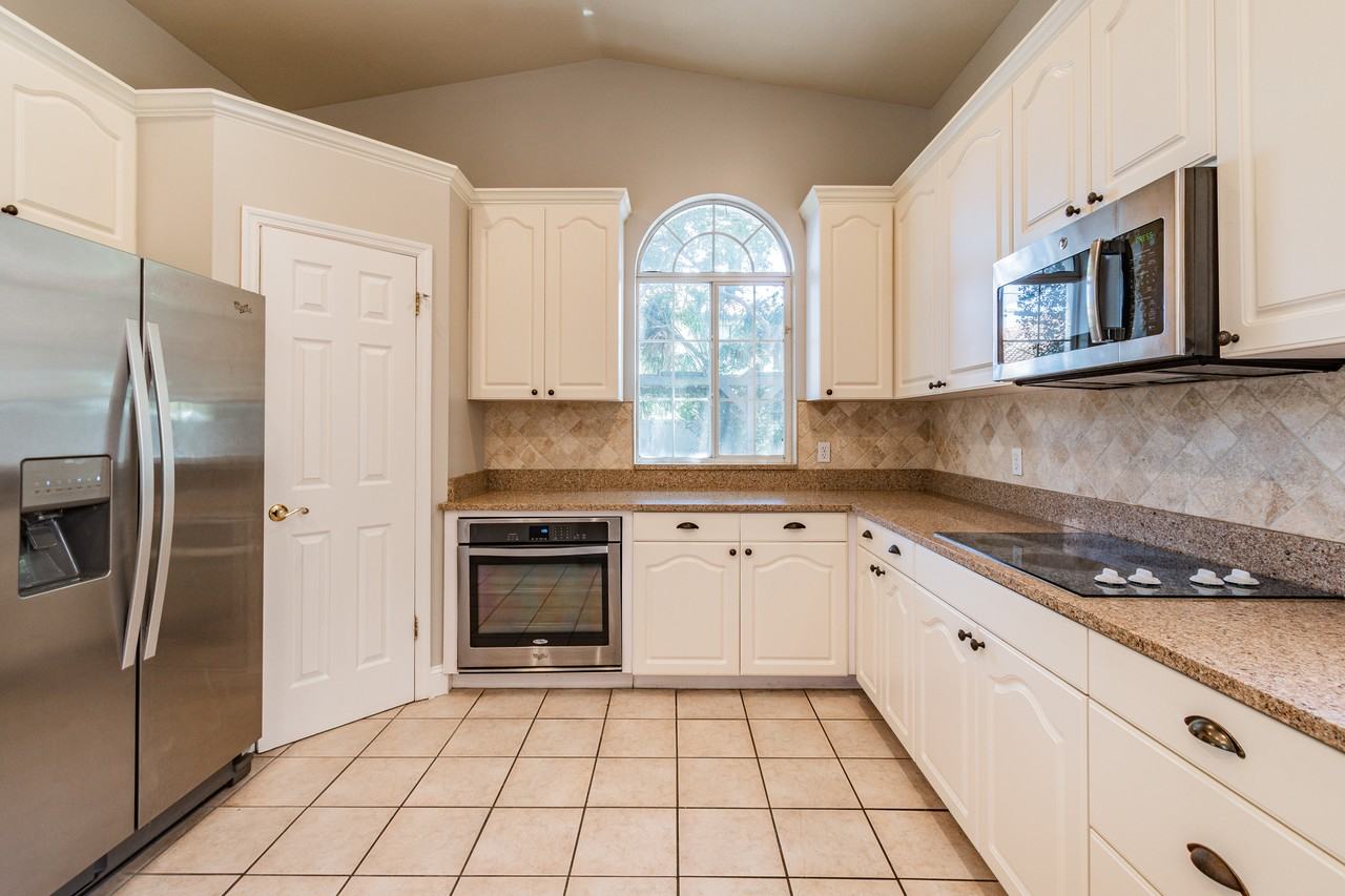 4116 West Mullen Avenue - Photo 2 of 41