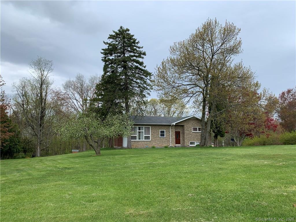 1681 Tuttle Avenue - Photo 2 of 12