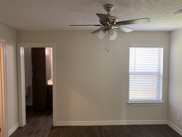 3510 Avenue H - Photo 2 of 11